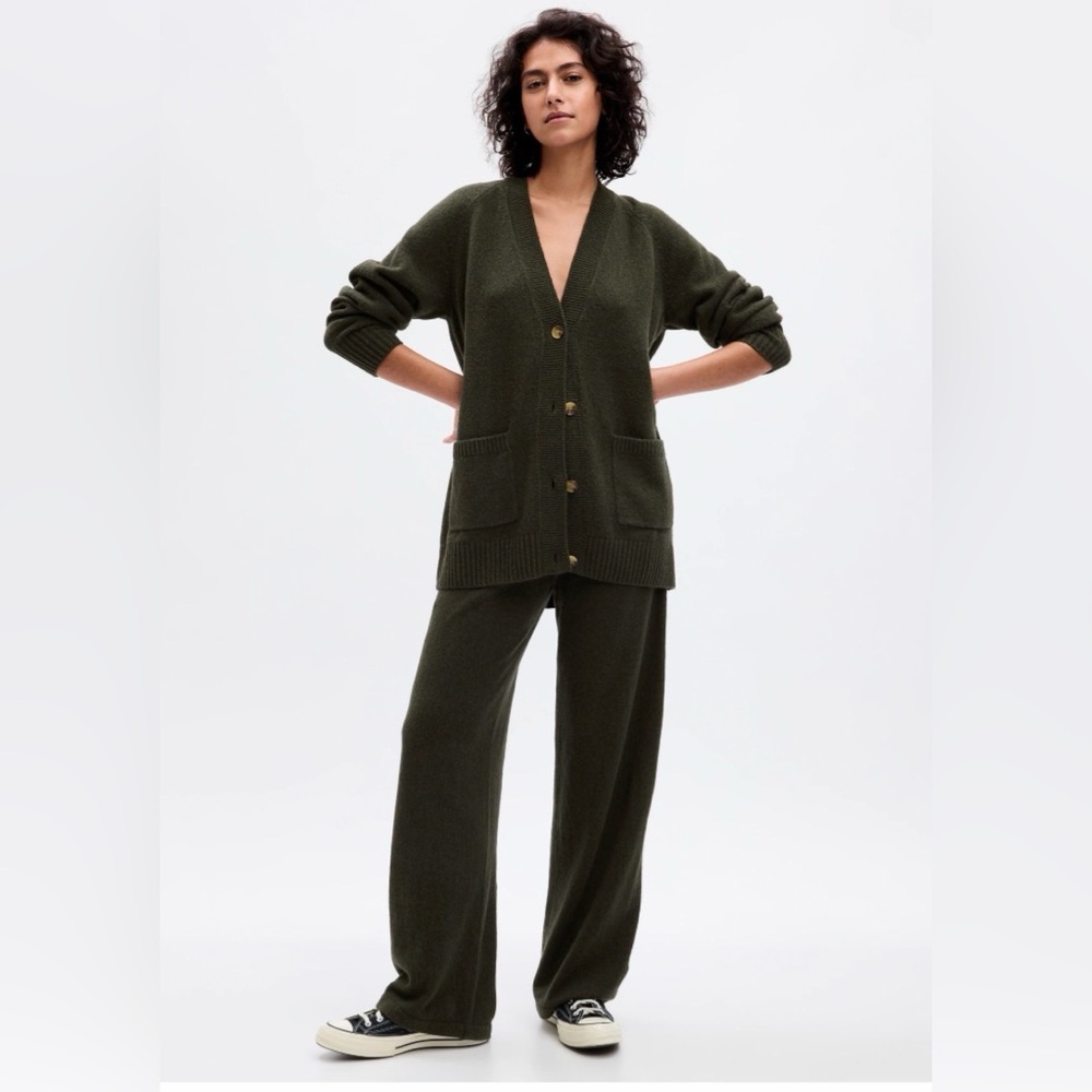 NWT Gap CashSoft Boyfriend Cardigan in Mistletoe Green - Size L